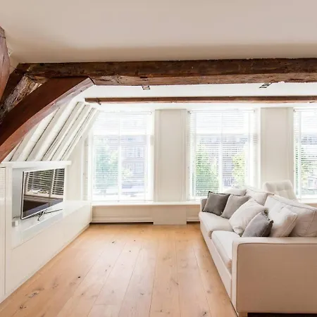 Отель Rembrandt