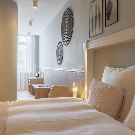 City Hotel Rembrandt 3*