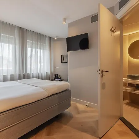 Rembrandt Hotel 3*