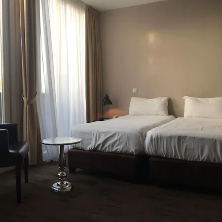City Hotel Rembrandt 3*