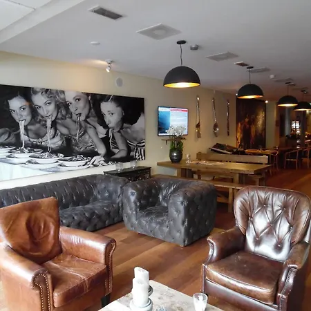 City Hotel Rembrandt Hotel 3*