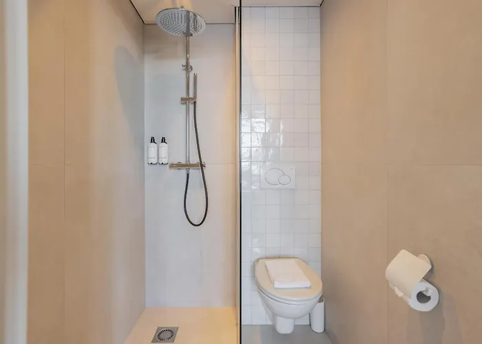 City Hotel Rembrandt 3*